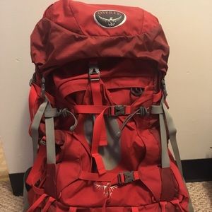 Osprey Women’s Ariel 65L size Small